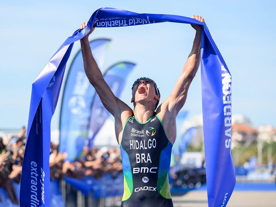 Hidalgo festeggia una vittoria magnifica in Sardegna